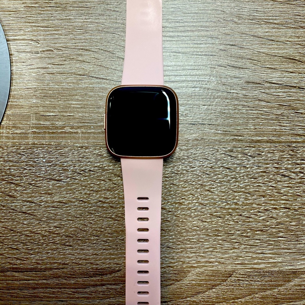 Fitbit Versa 2 - image 1